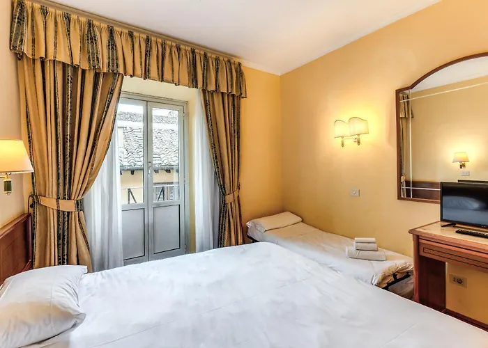 Pomezia 2* Roma