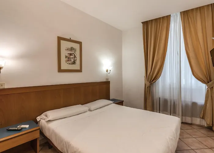 Otel Pomezia