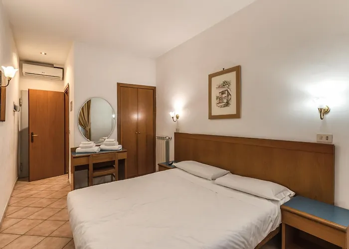 Otel Pomezia