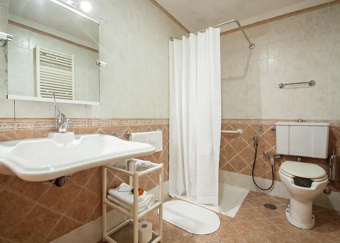 Pomezia Otel 2*
