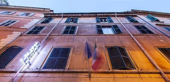 Otel Pomezia 2*